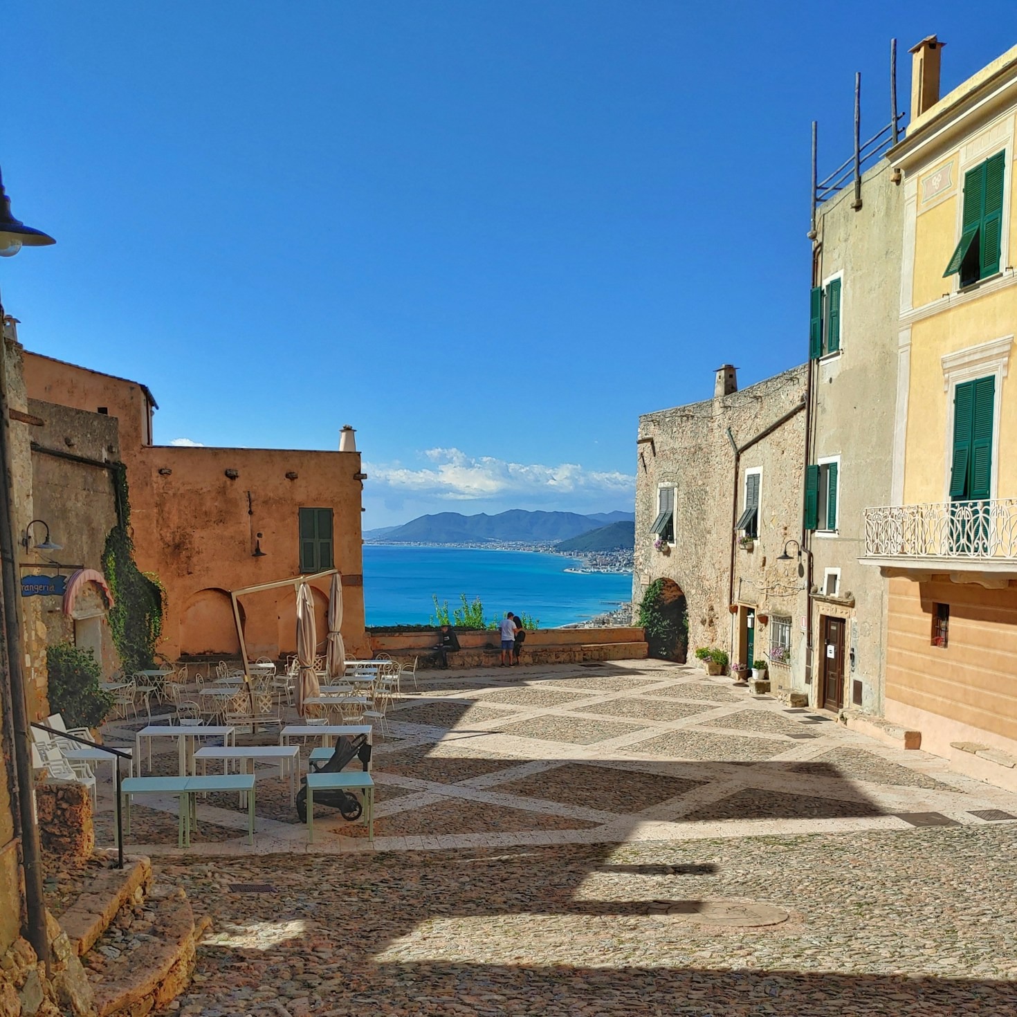 I migliori percorsi di trekking tra mare e colline